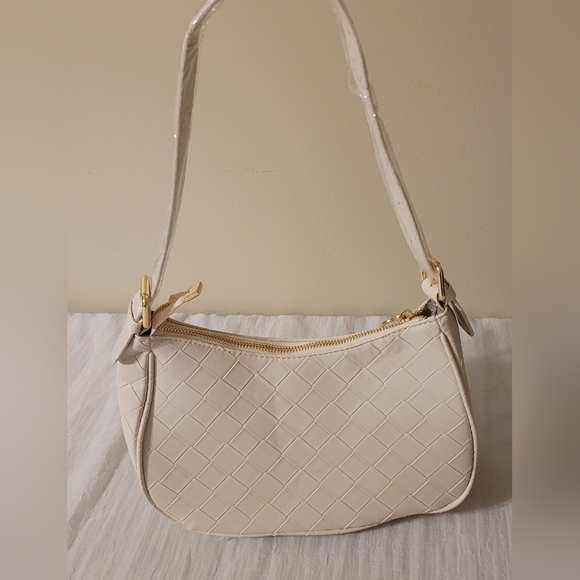 ❗️3 For $12❗️White Faux Leather Shoulder Bag - Picture 3 of 6